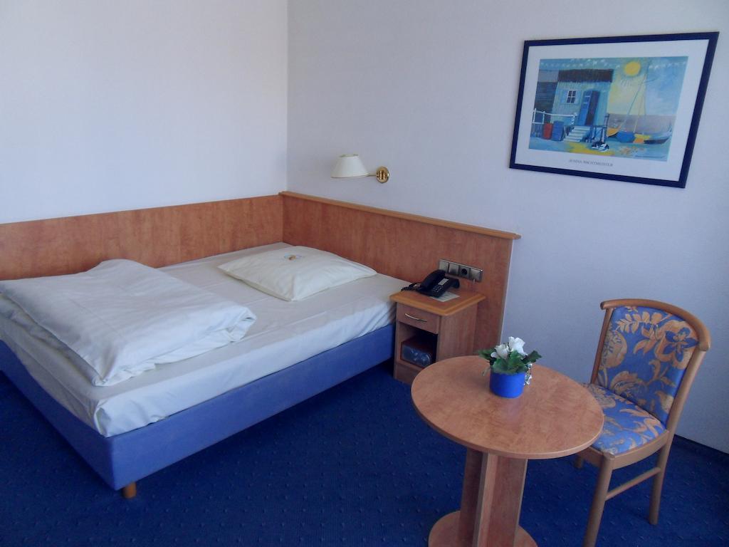 Hotel Stadt Homburg Стая снимка
